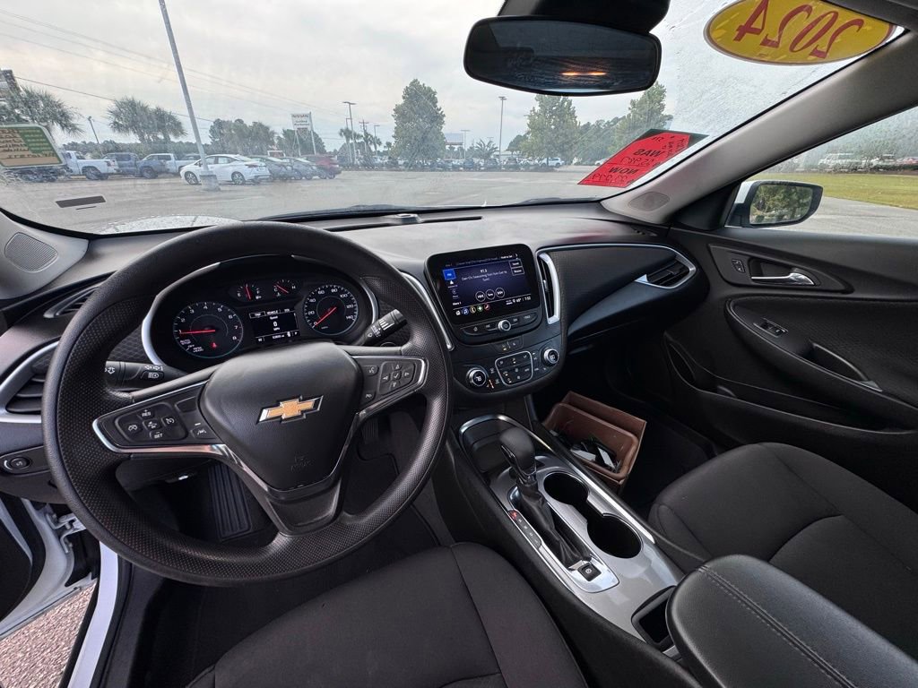 Used 2024 Chevrolet Malibu LT image 19