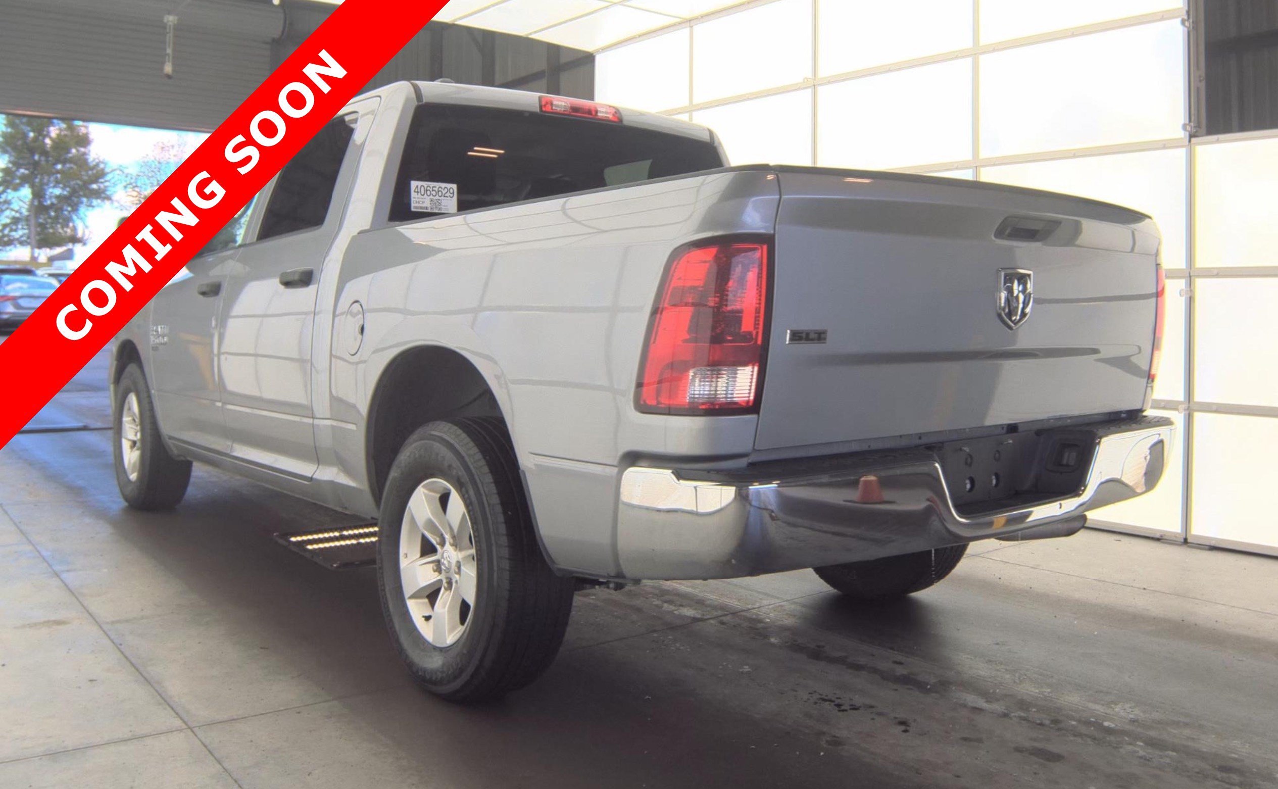 Used 2022 RAM 1500 Classic SLT RWD image 3