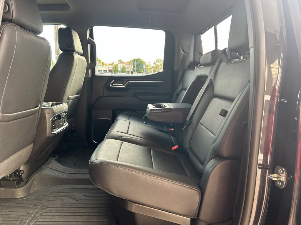 Used 2024 GMC Sierra 1500 SLT AWD/4WD image 9