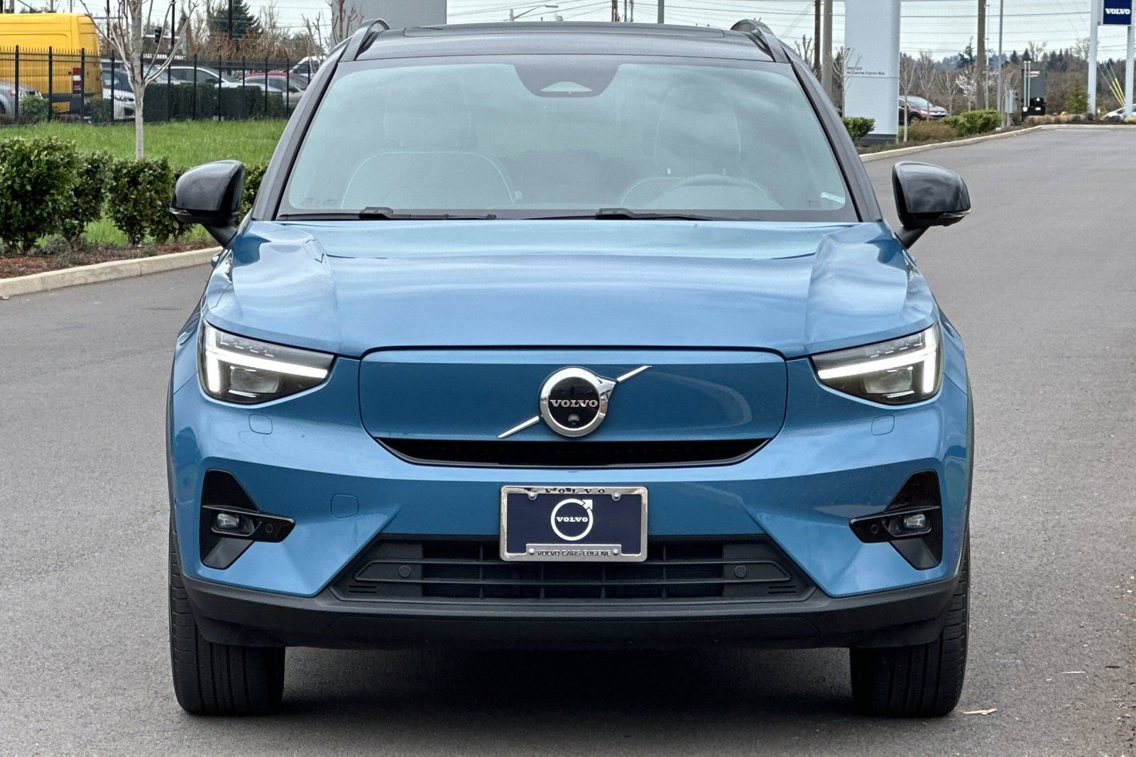 Used 2023 Volvo XC40 Recharge Ultimate image 8