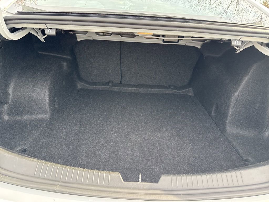 Used 2025 Chevrolet Malibu LT image 38