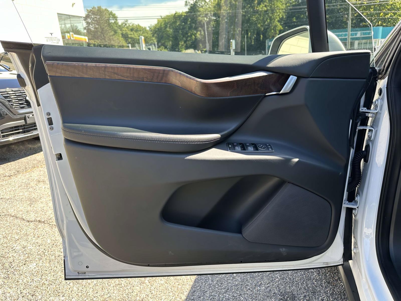 Used 2020 Tesla Model X Long Range AWD/4WD image 13