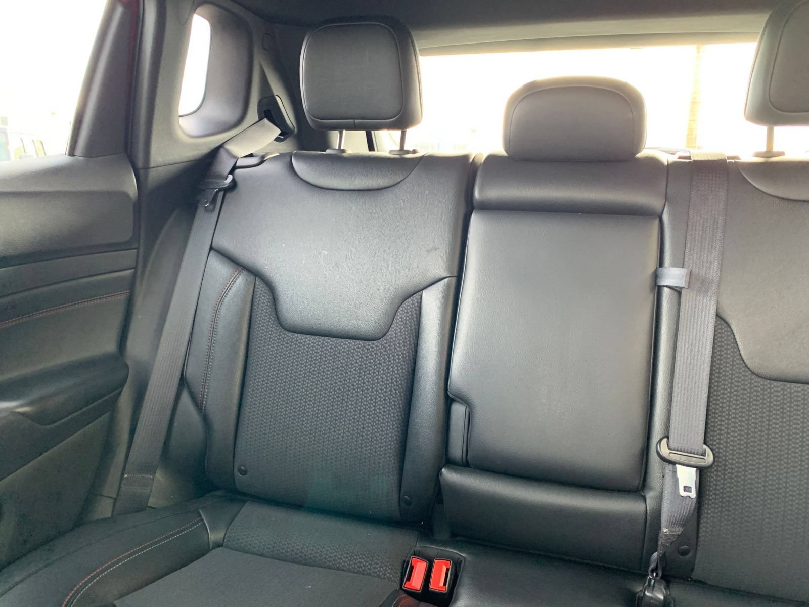 Used 2025 Jeep Compass Trailhawk AWD/4WD image 38