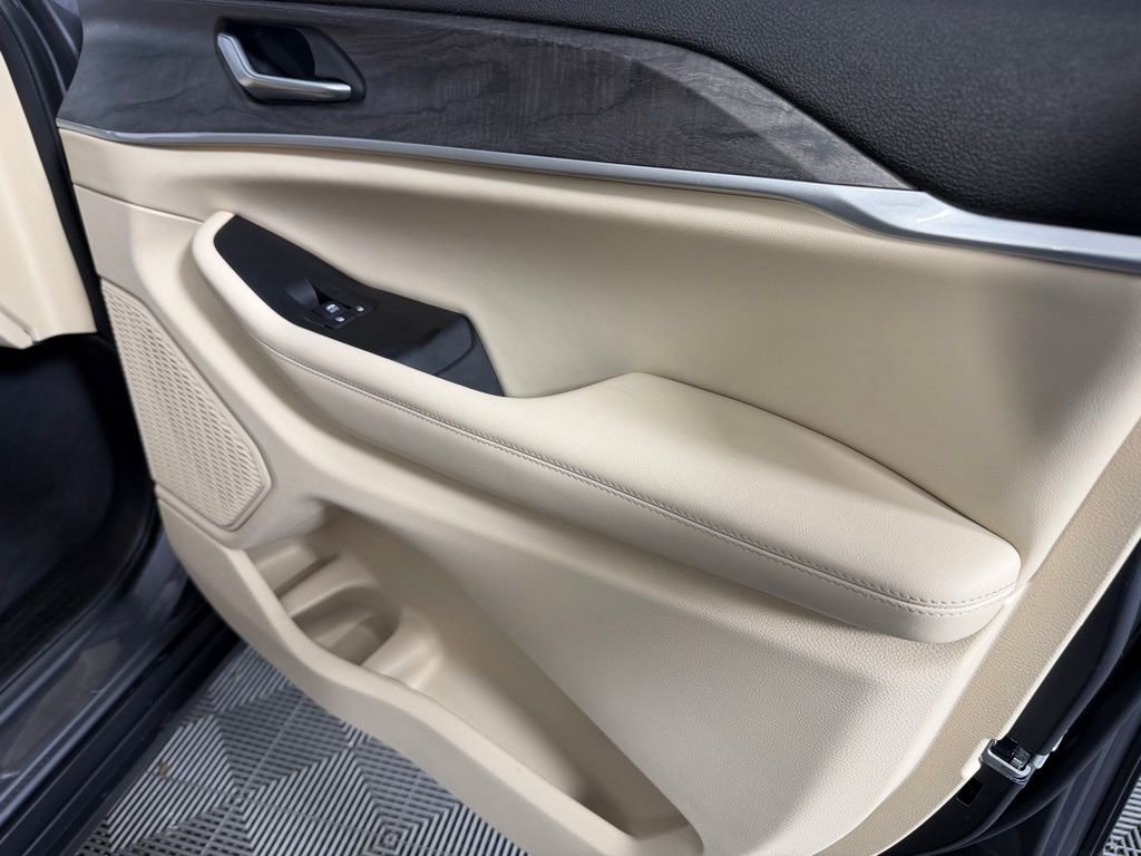 Certified 2023 Jeep Grand Cherokee Limited w/ Black Appearance Package image 34