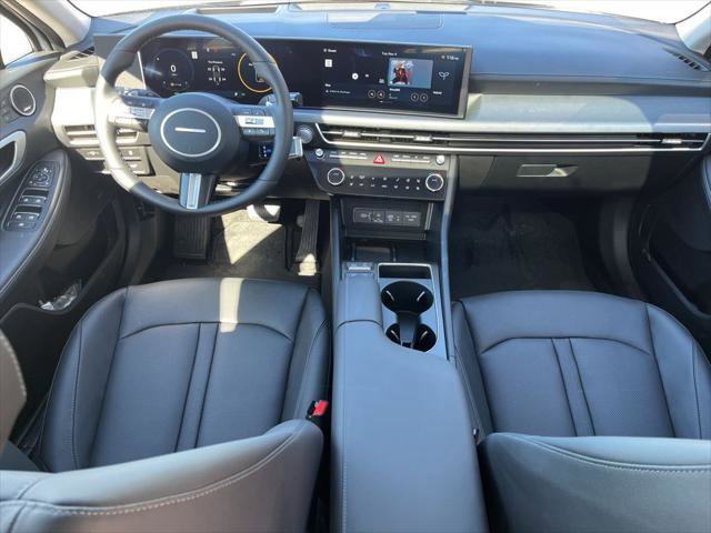 Used 2025 Hyundai Sonata Limited FWD image 24