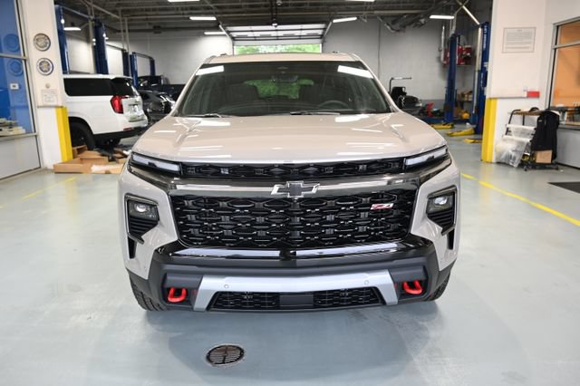 New 2026 Chevrolet Traverse Z71 w/ Enhanced Driving Package AWD/4WD image 2