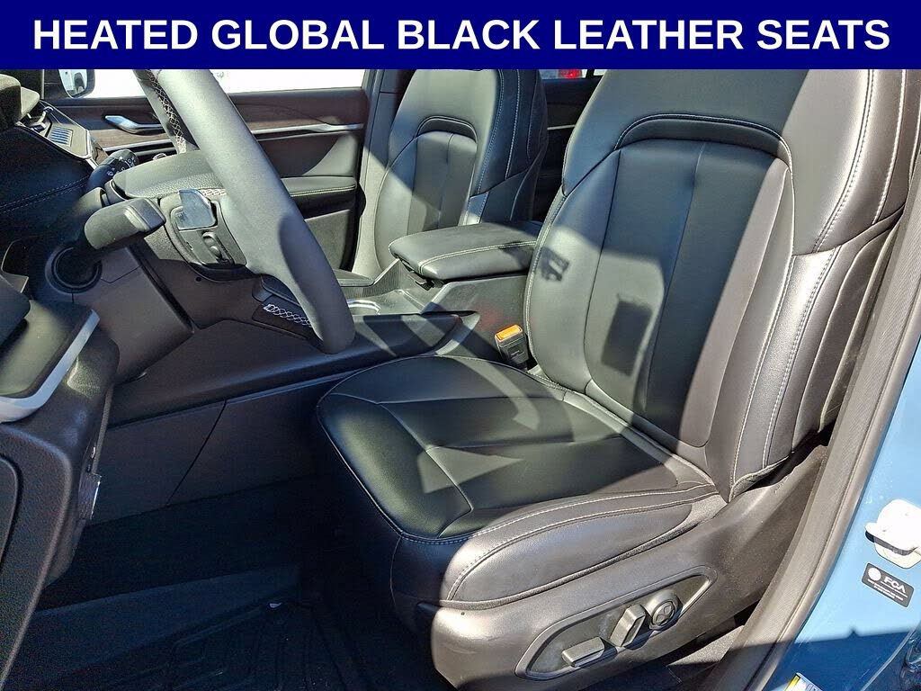 New 2027 Jeep Grand Cherokee Limited RWD image 5