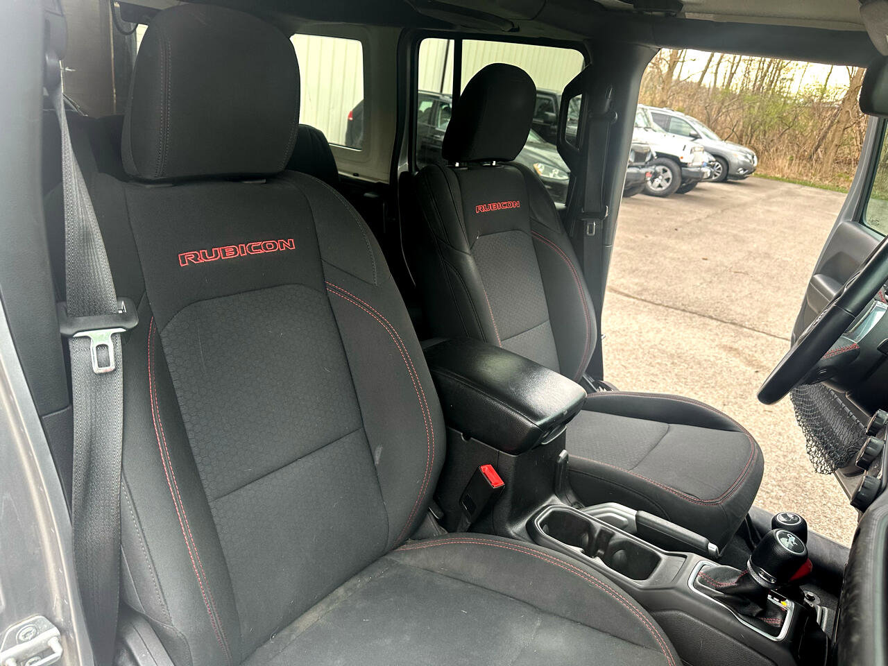 Used 2018 Jeep Wrangler Unlimited Rubicon image 16