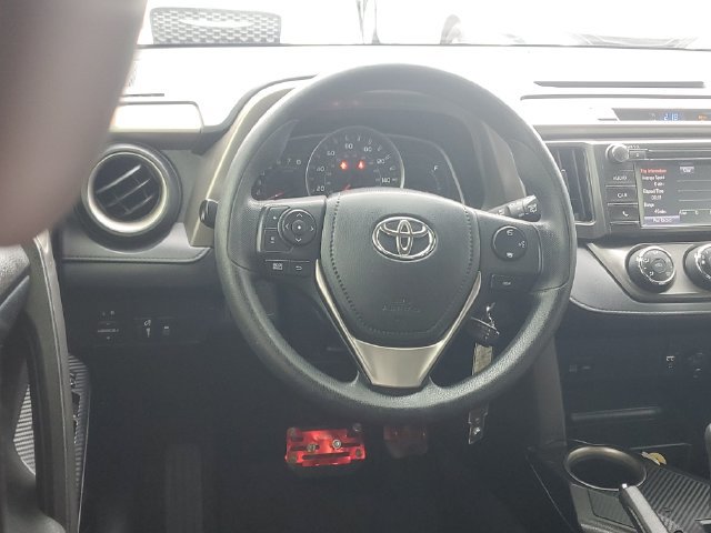 Used 2015 Toyota RAV4 LE FWD image 12
