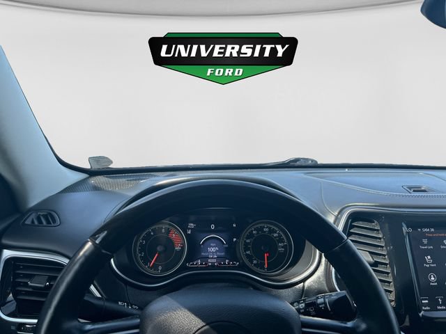 Used 2019 Jeep Cherokee Overland w/ Technology Group AWD/4WD image 10