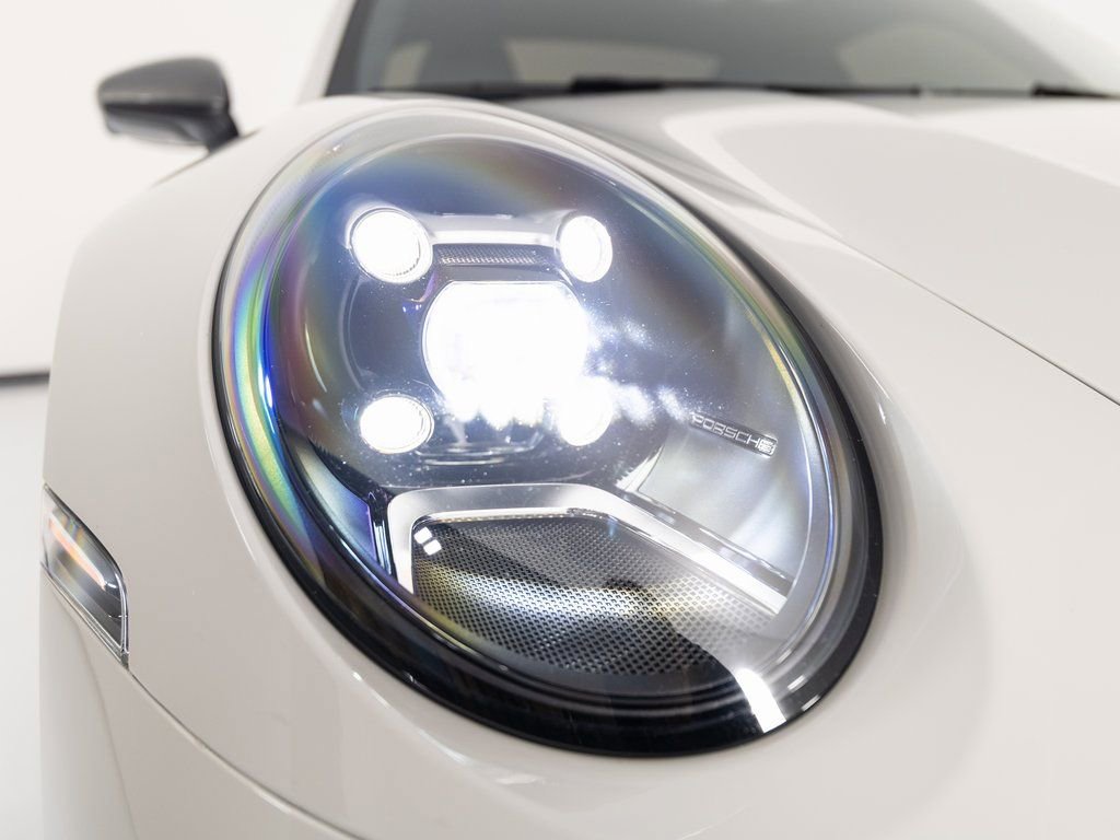 Certified 2024 Porsche 911 Carrera T RWD image 17