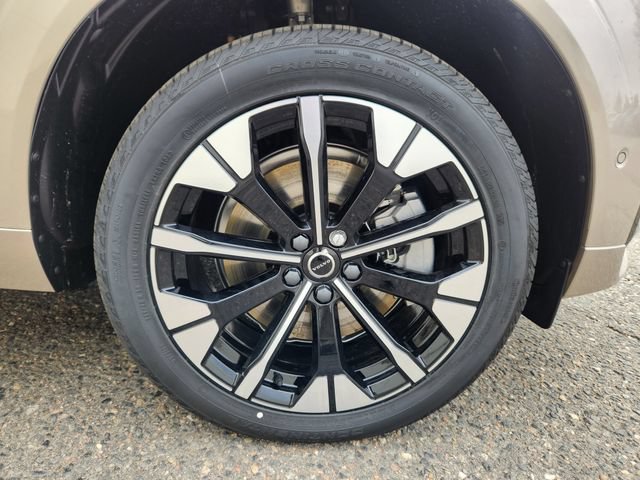 New 2026 Volvo XC60 T8 Plus w/ Protection Package Premier AWD/4WD image 19