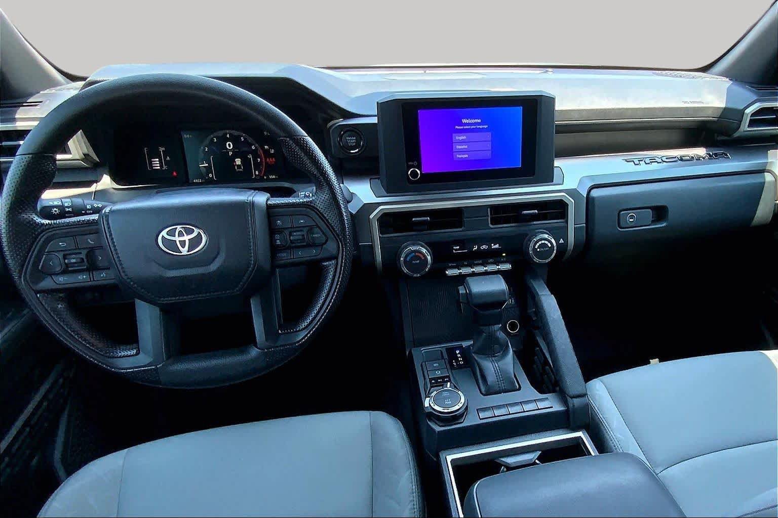 Used 2025 Toyota Tacoma SR5 AWD/4WD image 16