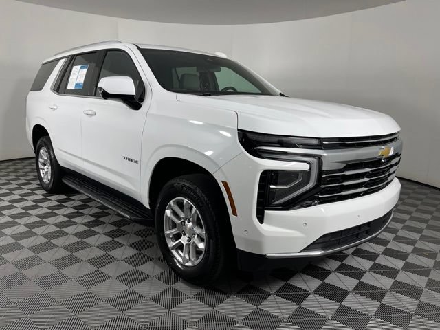 Used 2025 Chevrolet Tahoe LT RWD image 3