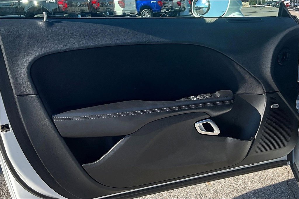 Used 2023 Dodge Challenger SXT RWD image 18