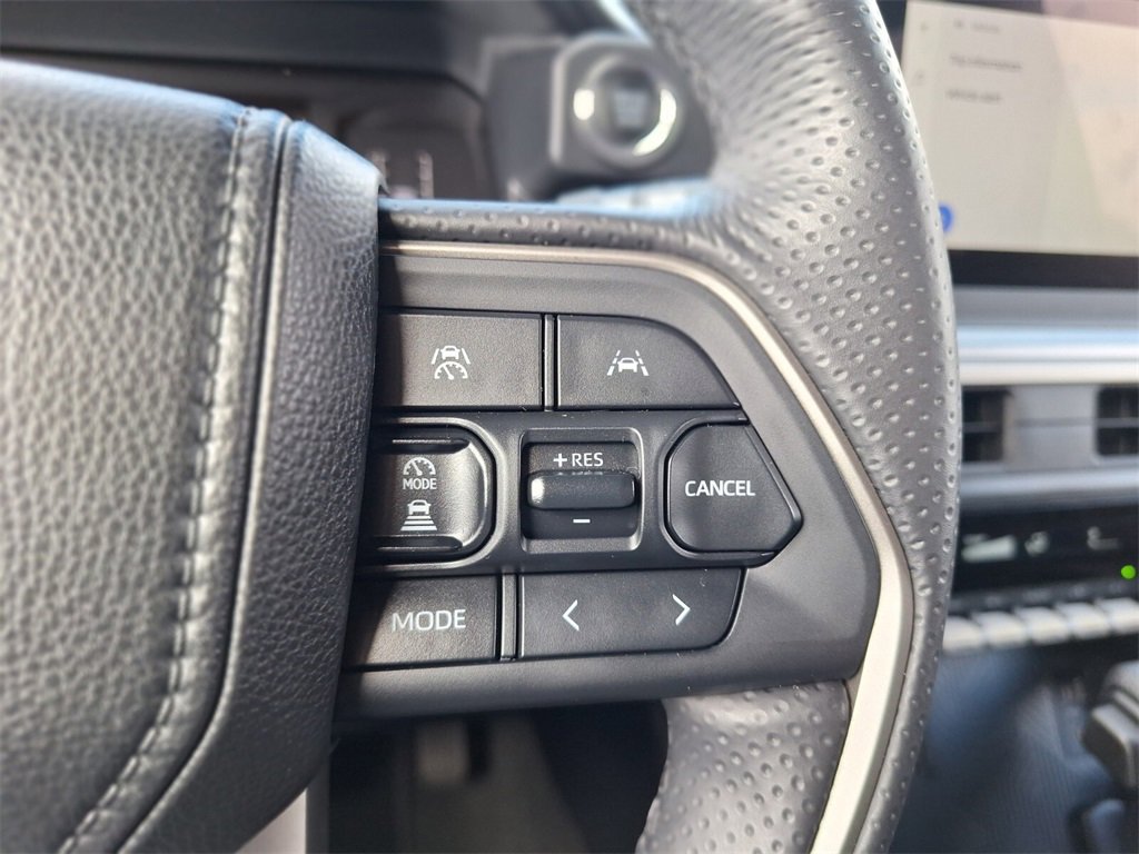 Used 2025 Toyota 4Runner SR5 image 17