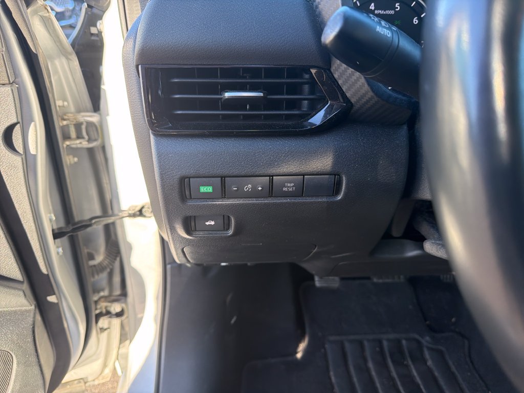 Used 2022 Nissan Sentra SV FWD image 23
