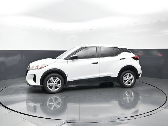 Certified 2025 Nissan Kicks Play S FWD image 3