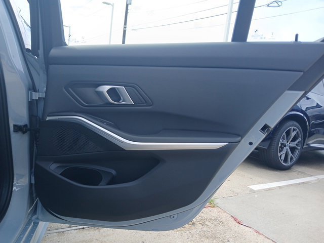 New 2026 BMW 330i Sedan w/ M Sport Package RWD image 9