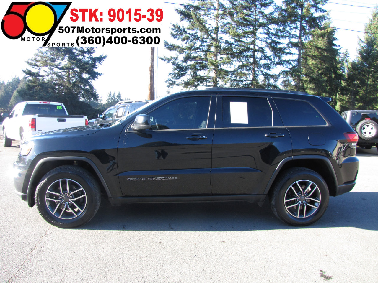 Used 2020 Jeep Grand Cherokee Laredo image 4