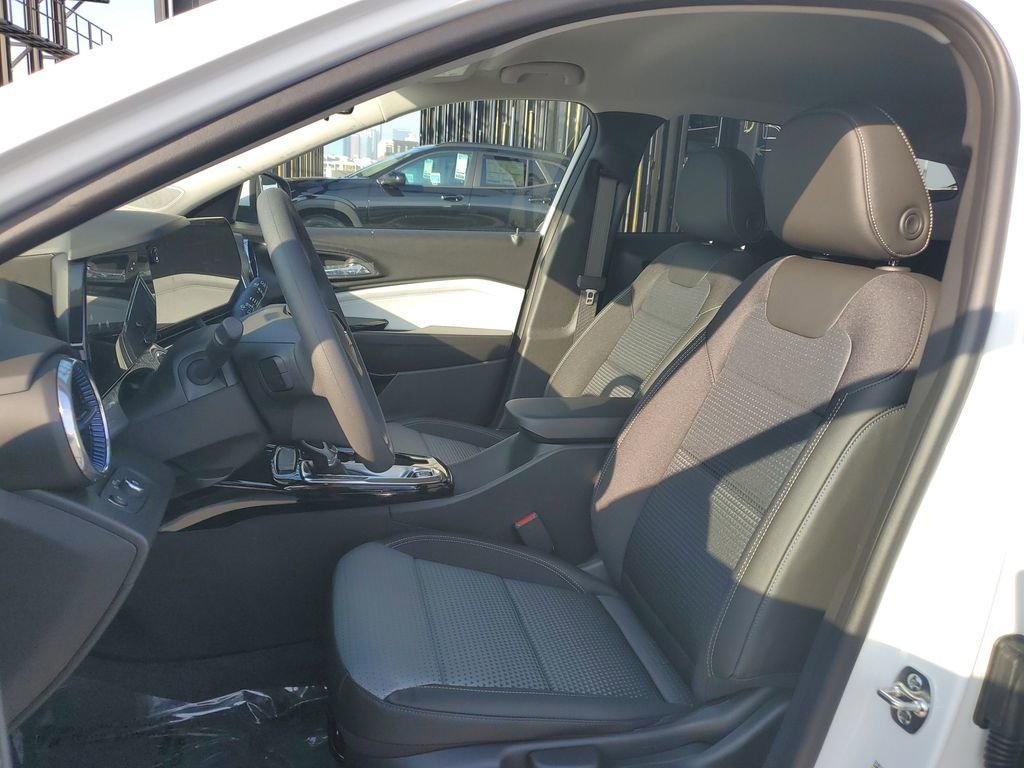 New 2026 Chevrolet Trax LT image 7