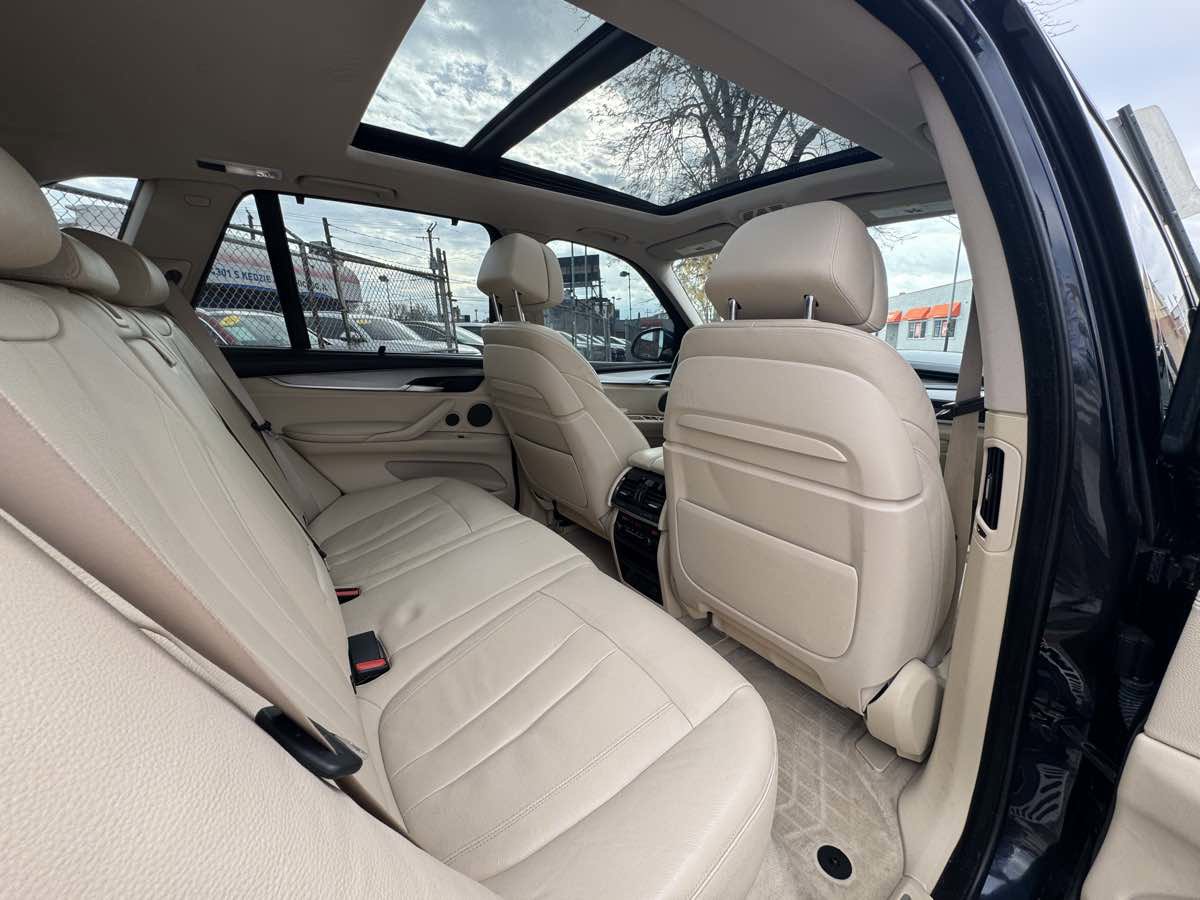 Used 2015 BMW X5 xDrive50i image 28