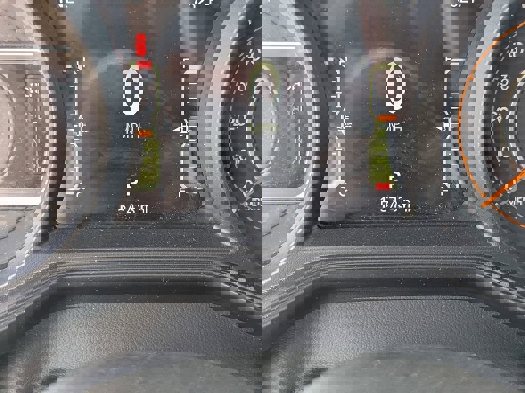 Used 2025 Jeep Wrangler Sahara image 29