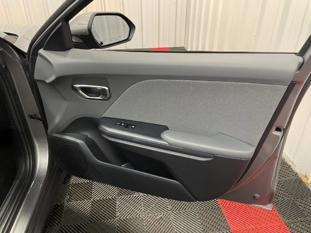 Used 2025 Kia K4 EX FWD image 41