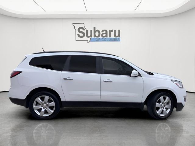 Used 2017 Chevrolet Traverse LT w/ Style and Technology Package image 8