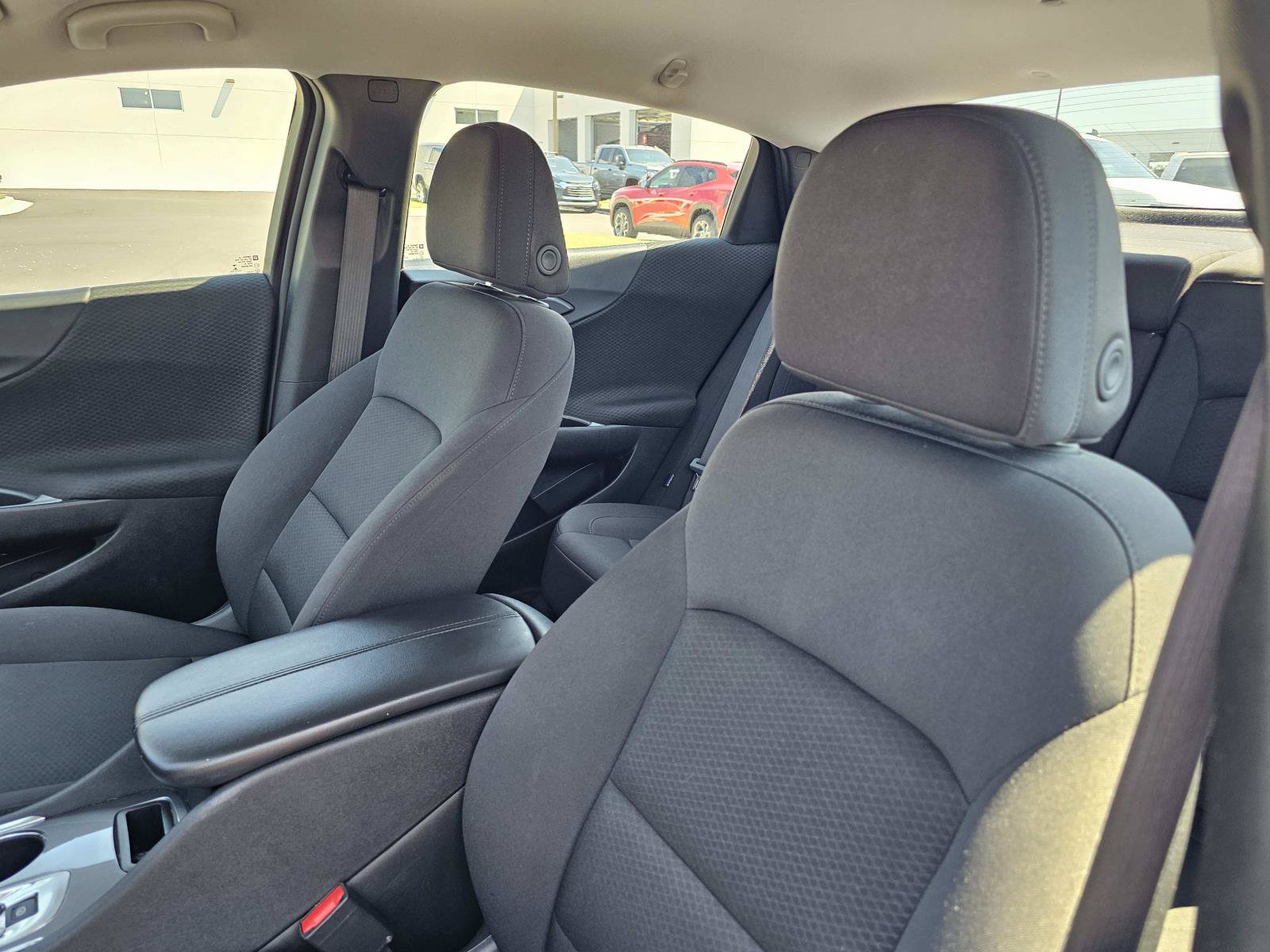 Used 2025 Chevrolet Malibu LT FWD image 17