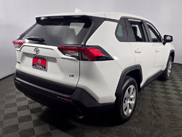 Used 2024 Toyota RAV4 LE FWD image 8