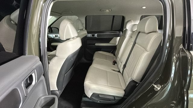 Used 2024 Hyundai Santa Fe SEL FWD image 26