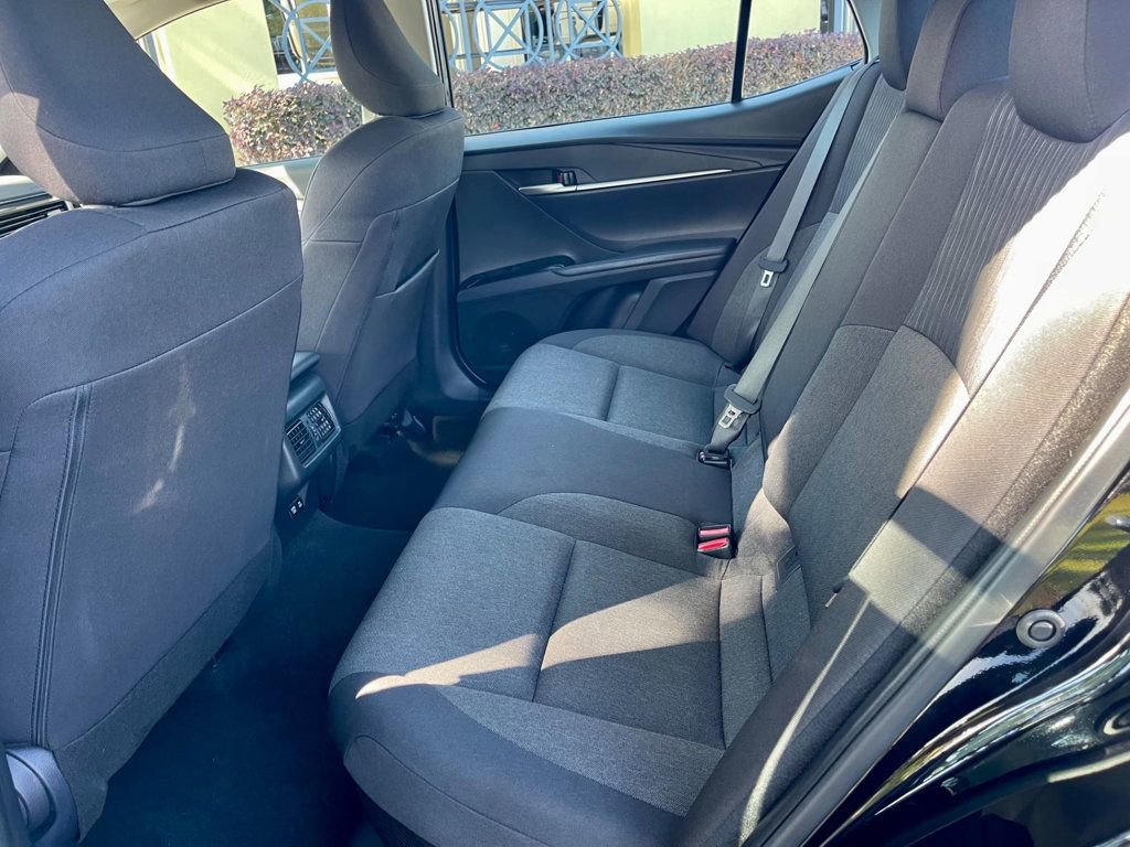 Used 2025 Toyota Camry LE image 11