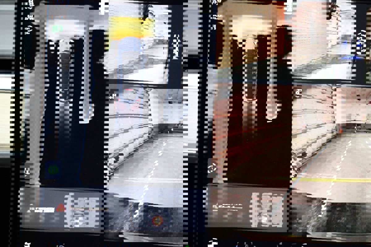 Used 2023 Tesla Model Y Long Range image 27