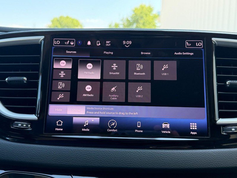 Used 2023 Chrysler Pacifica Touring-L FWD image 38