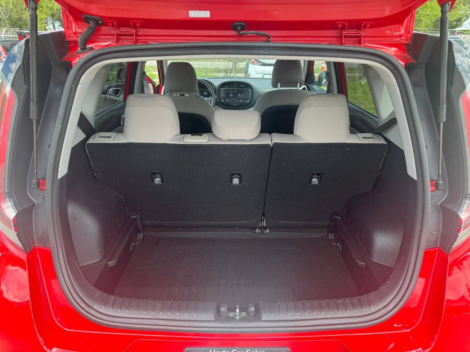 Used 2025 Kia Soul LX w/ LX Technology Package FWD image 29