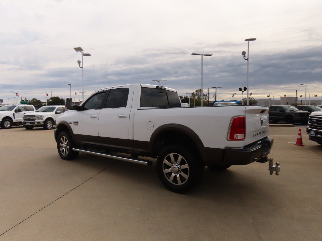 Used 2018 RAM 3500 Laramie Longhorn w/ Longhorn Southfork Package image 16