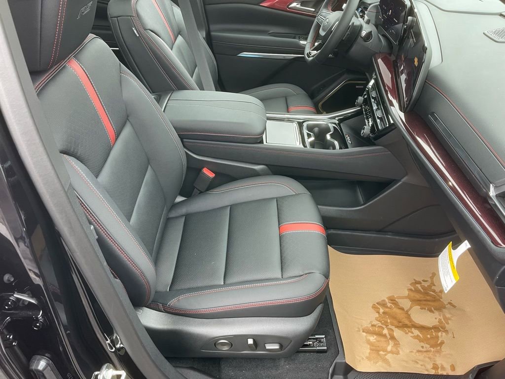 New 2026 Chevrolet Traverse RS w/ LPO, Floor Liner Package image 23