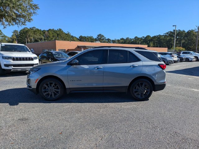 Used 2023 Chevrolet Equinox RS w/ RS Leather Package FWD image 8