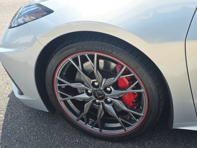 Used 2023 Chevrolet Corvette Stingray Preferred Cpe w/ Z51 Performance Package RWD image 13