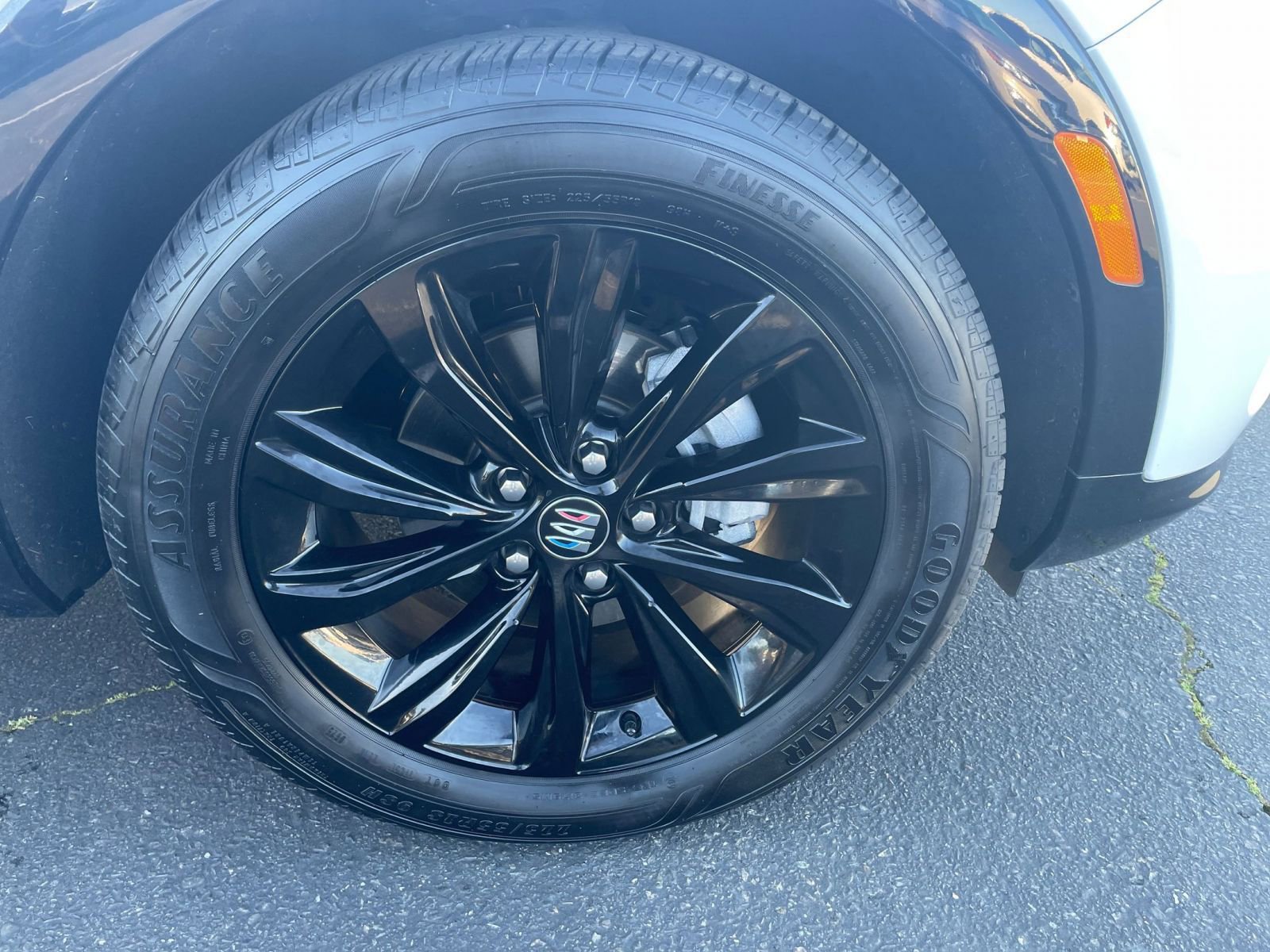 Used 2025 Buick Envista Sport Touring image 24