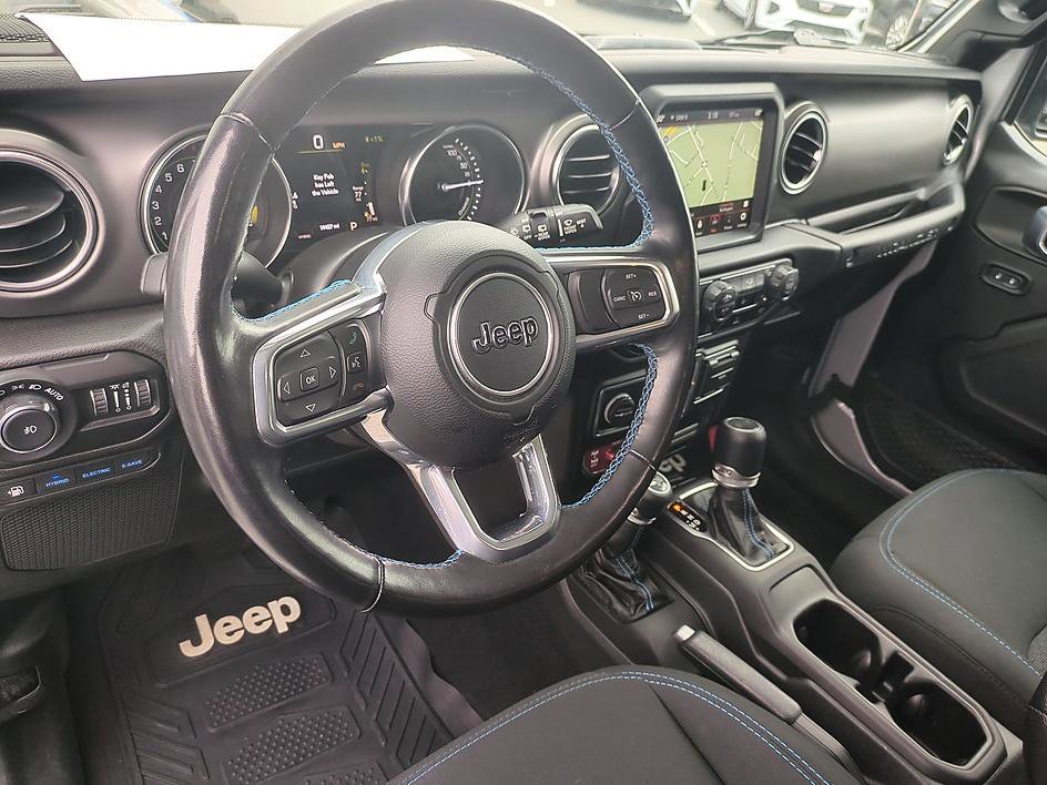 Used 2022 Jeep Wrangler Unlimited Rubicon 4xe w/ Steel Bumper Group AWD/4WD image 15
