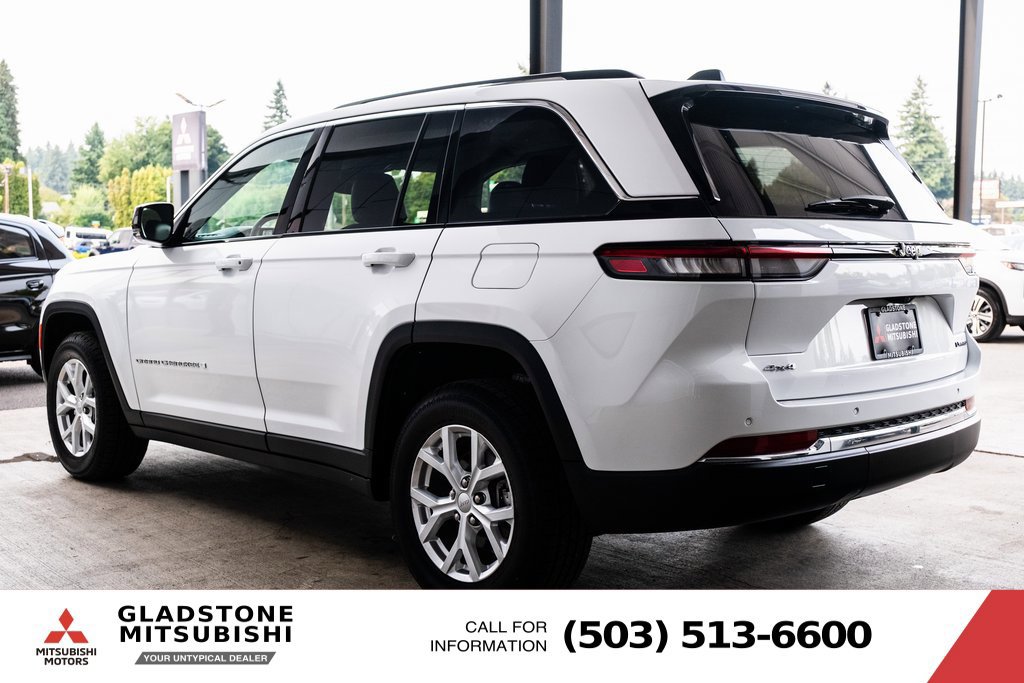 Used 2023 Jeep Grand Cherokee Limited AWD/4WD image 5