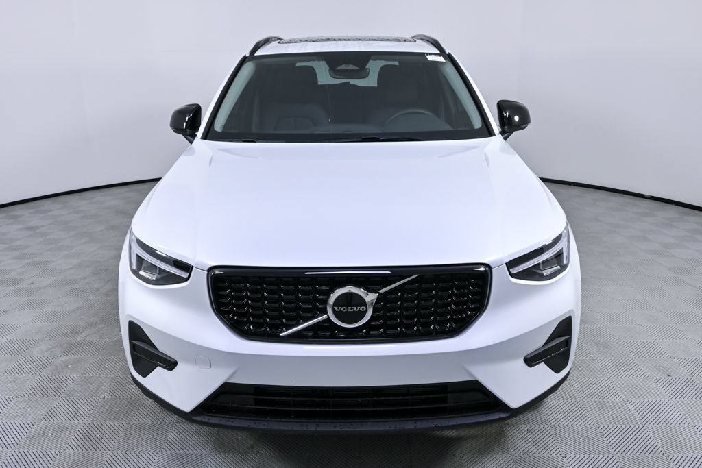 New 2026 Volvo XC40 B5 Core AWD/4WD image 34