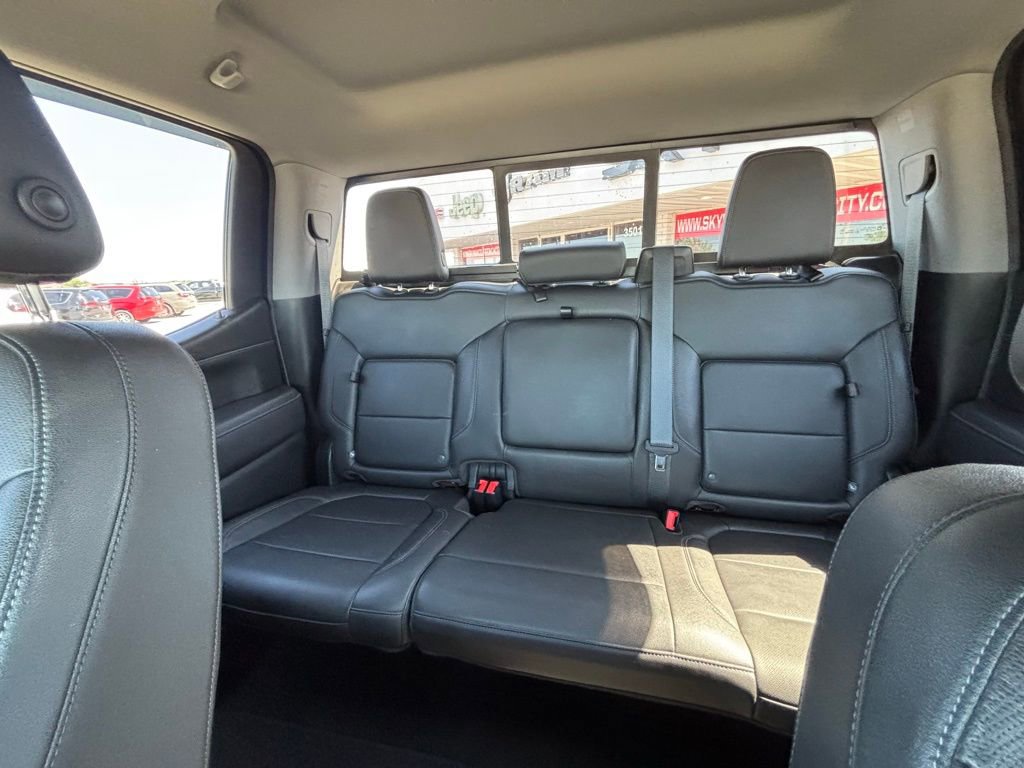 Used 2021 GMC Sierra 1500 SLT AWD/4WD image 16