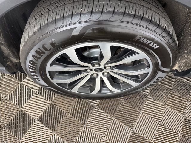 Used 2023 Ford Explorer ST-Line w/ Class IV Trailer Tow Package image 29