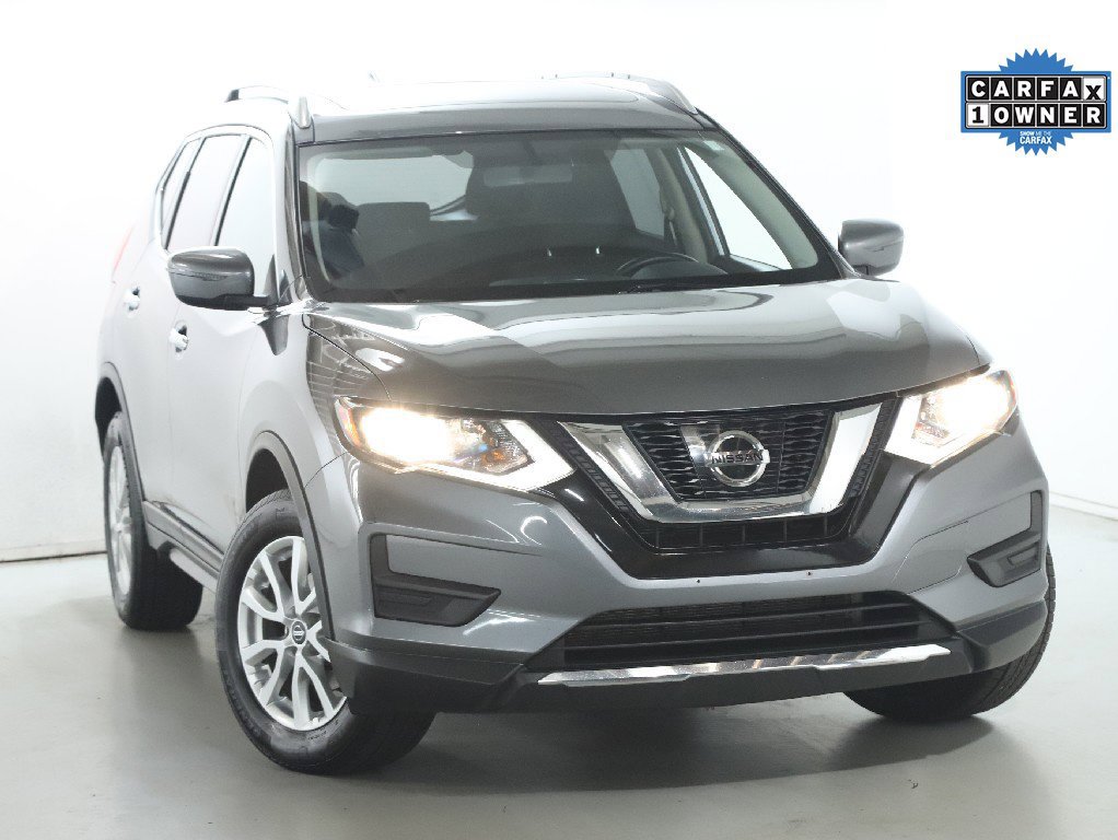 Used 2017 Nissan Rogue SV w/ Sun & Sound Touring Package AWD/4WD image 2