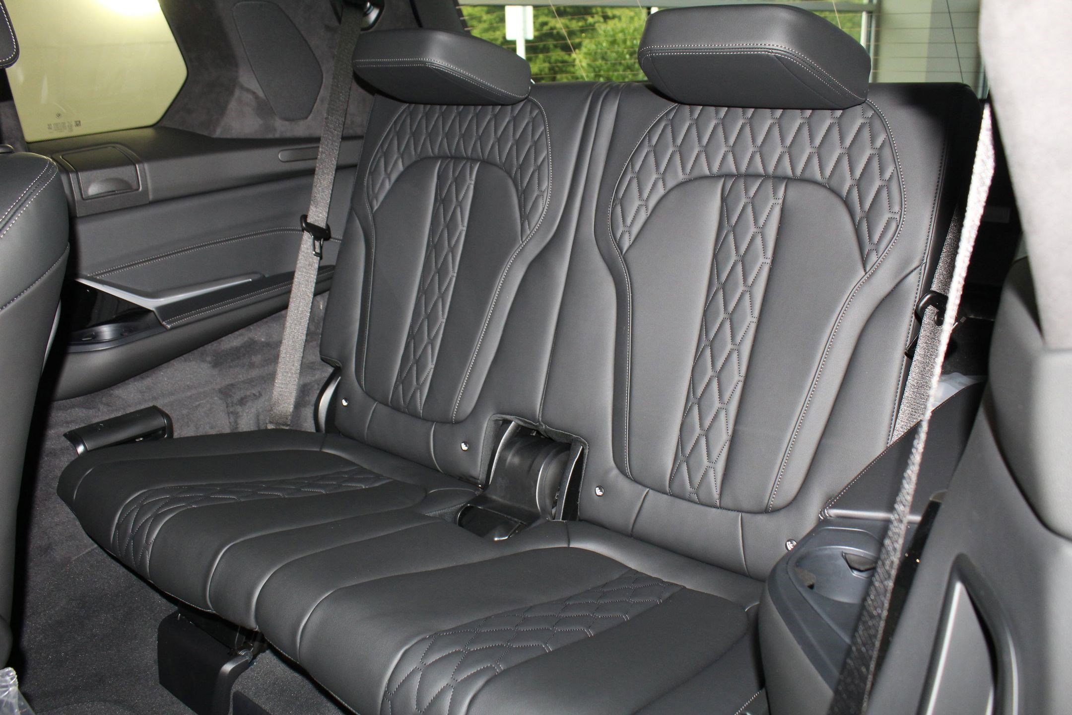 New 2026 BMW X7 M60i image 25