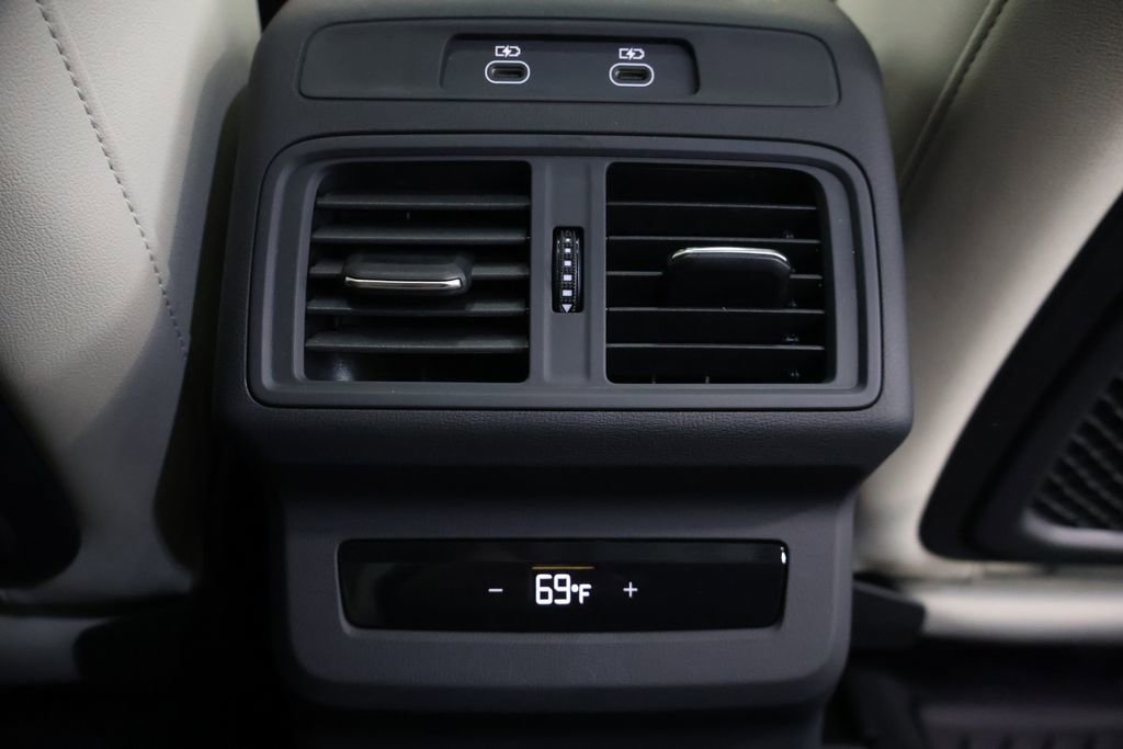 Used 2025 Audi Q5 2.0T Premium Plus w/ Premium Plus image 25