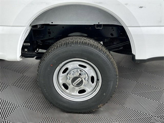 New 2025 Ford F250 XL w/ XL Chrome Package image 15